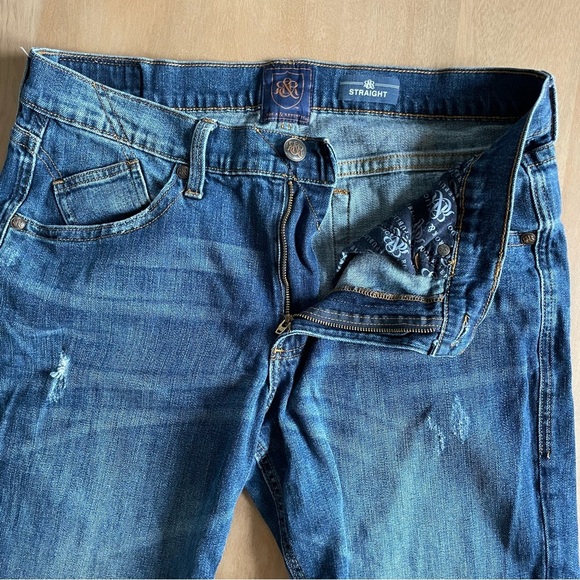 Rock & Republic Relaxed Fit Blue Jeans - Picture 3 of 10